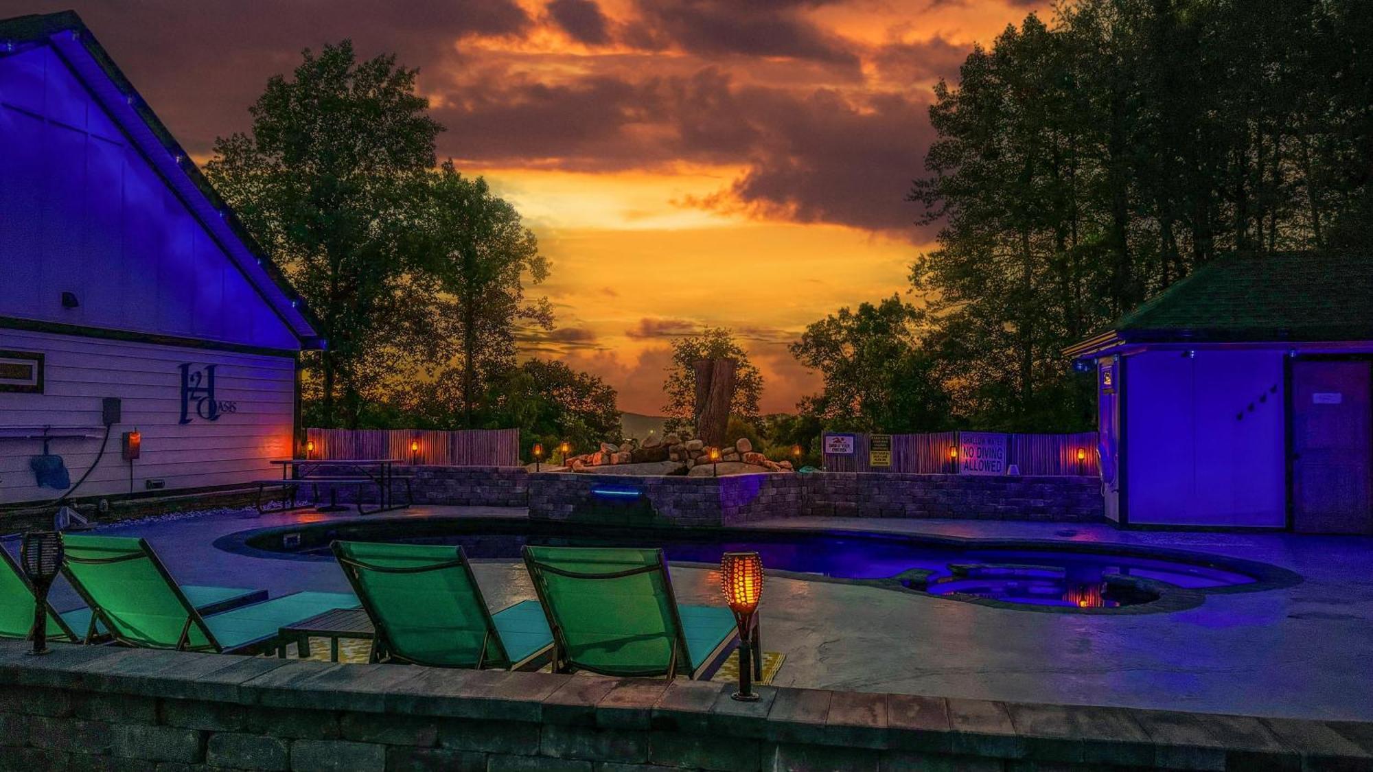 H2Oasis Incredible Pool Retreat With Mountains Views! Villa Sevierville Eksteriør billede